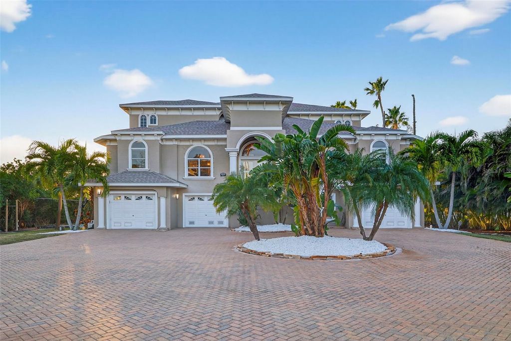 Photo of 8880 Commodore Drive, Seminole, FL 33776 (MLS # TB8470530)