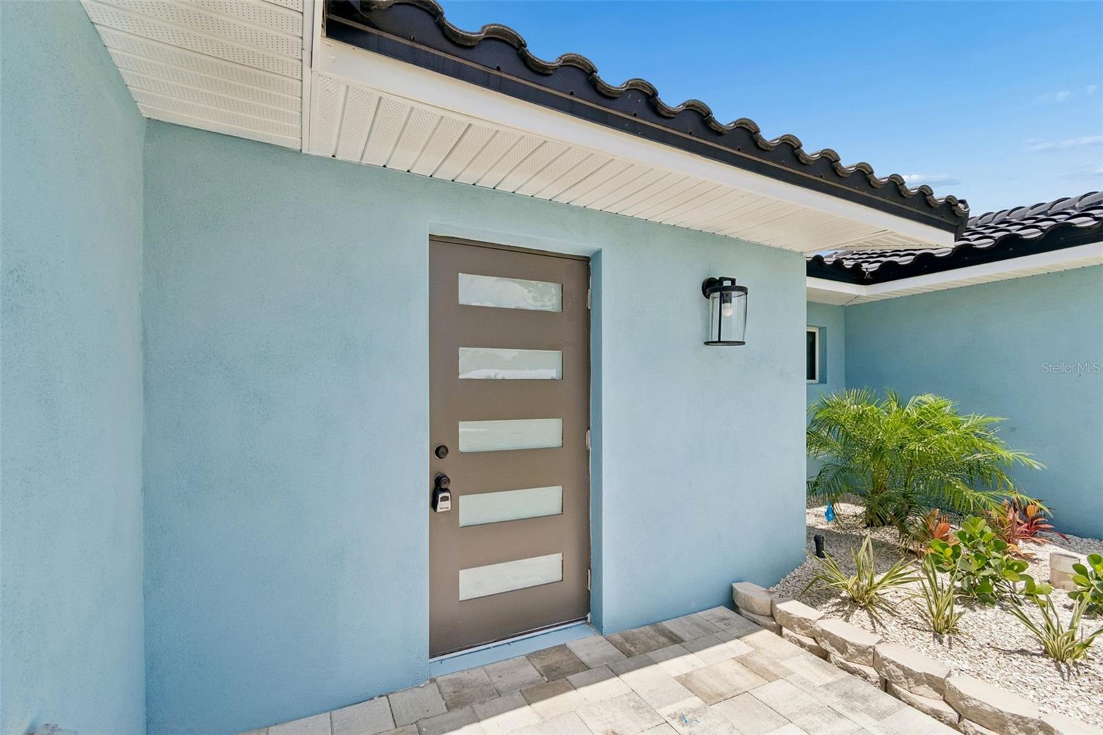 10238 TARPON DRIVE
