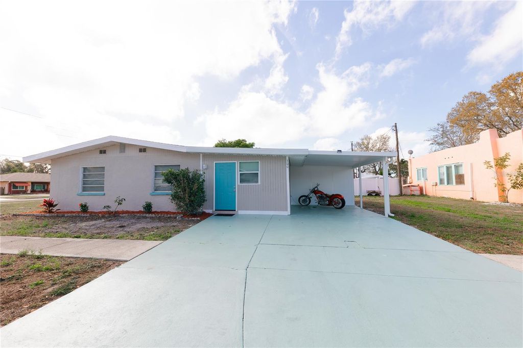 Photo of 300 53rd Street W, Bradenton, FL 34209 (MLS # TB8485045)