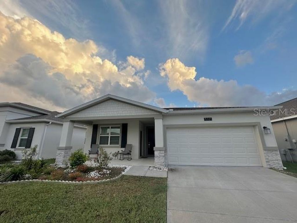 Photo of 5321 Amersham Lane, Saint Cloud, FL 34771 (MLS # S5143728)