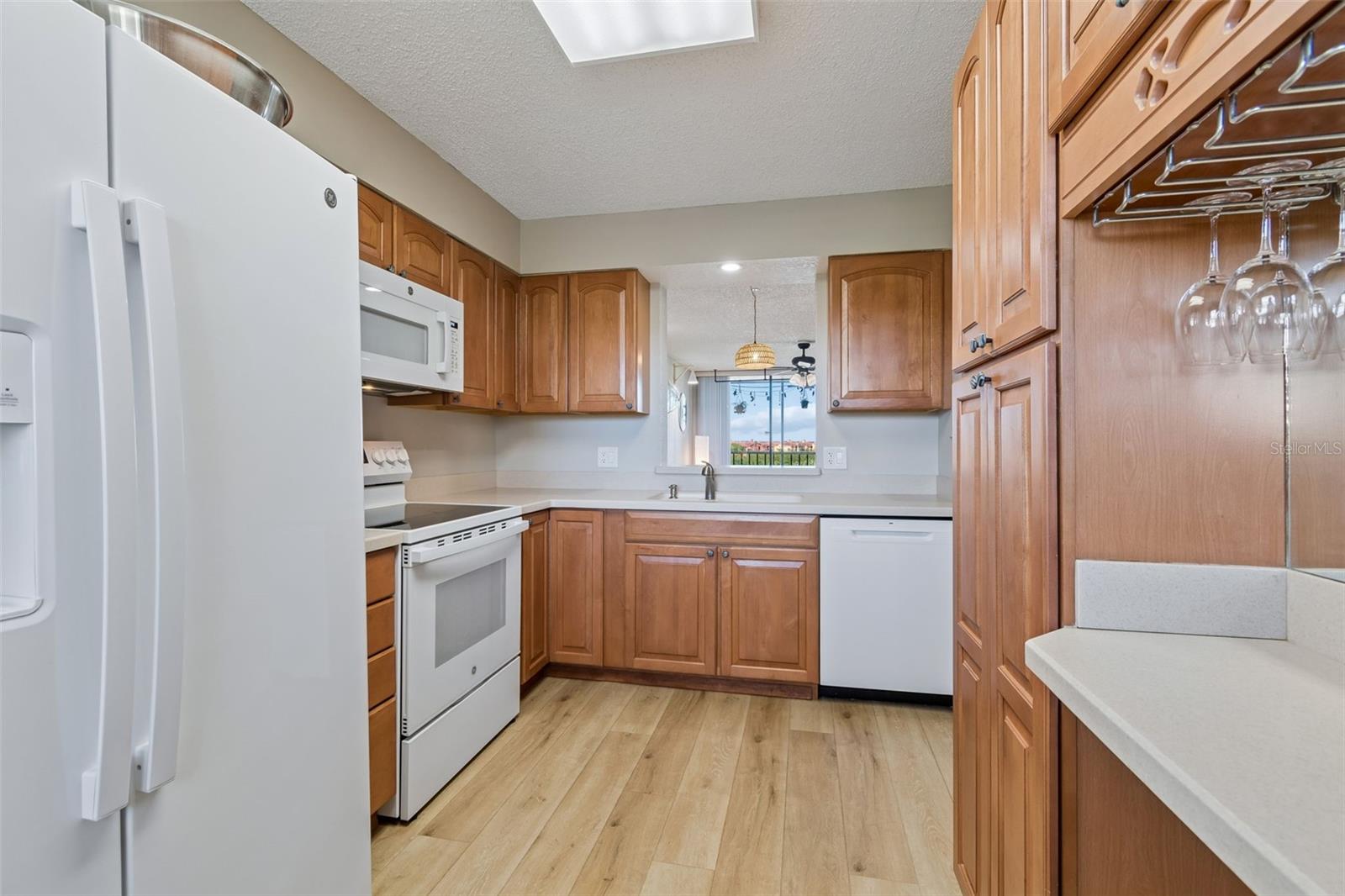 COVE CAY VILLAGE III - Residential Lease