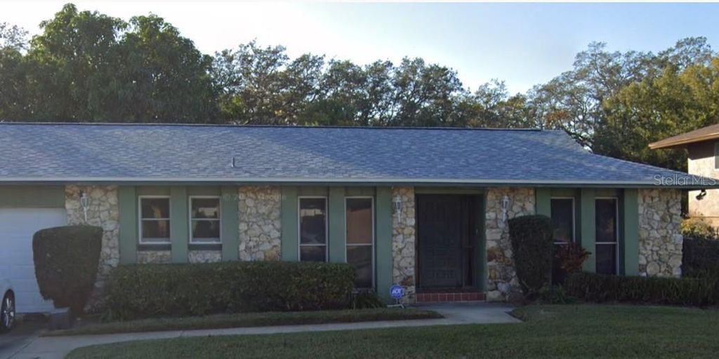Photo of 2024 Ostawood Avenue, Orlando, FL 32818 (MLS # O6374167)
