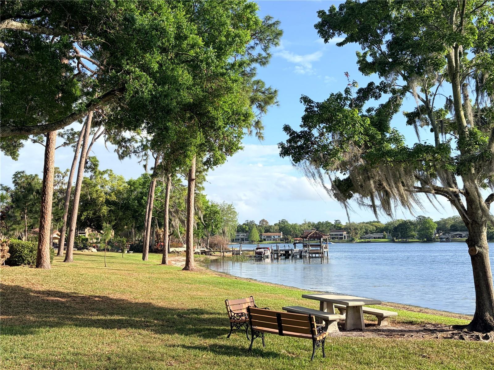 LAKE PINELOCH VILLAGE CONDO 02 - Residential