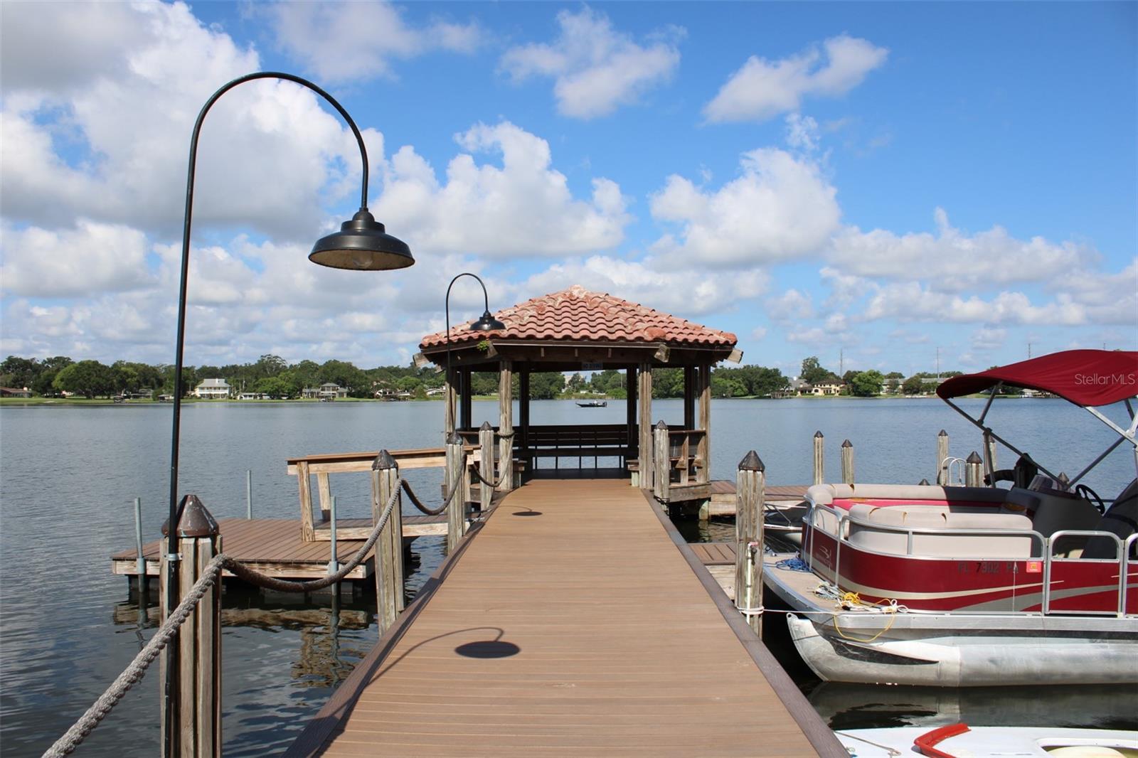 LAKE PINELOCH VILLAGE CONDO 02 - Residential