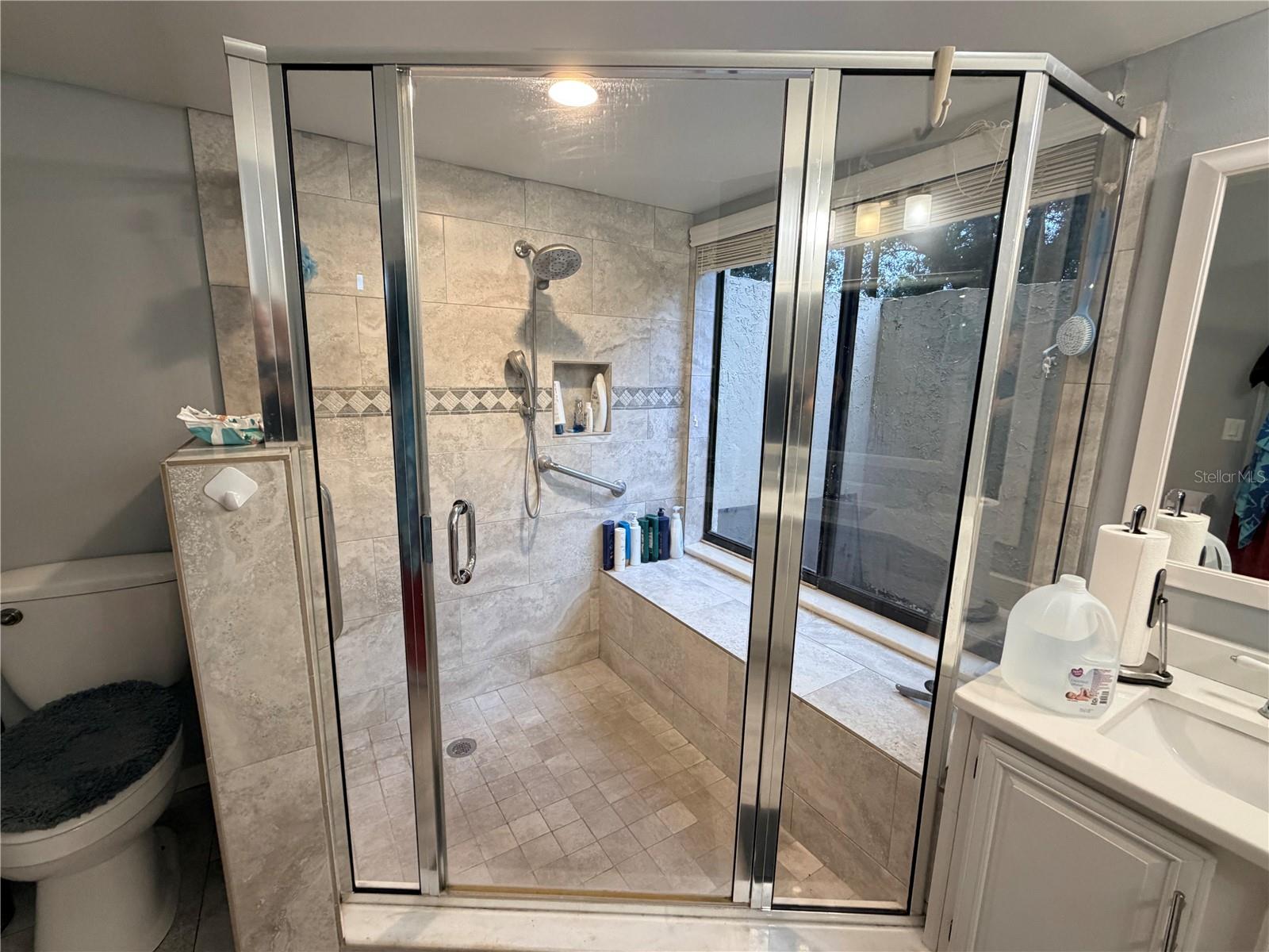 LAKE PINELOCH VILLAGE CONDO 02 - Residential