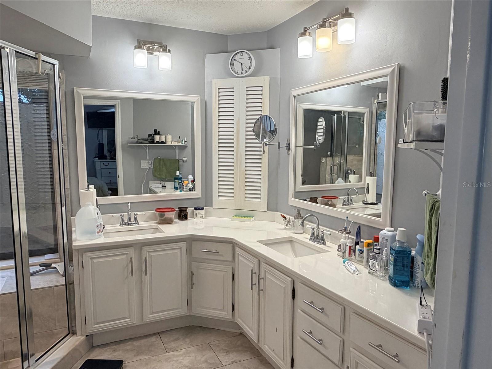 LAKE PINELOCH VILLAGE CONDO 02 - Residential