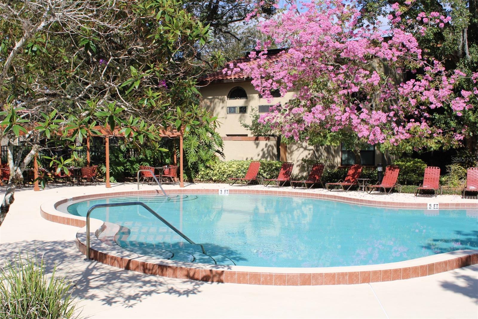 LAKE PINELOCH VILLAGE CONDO 02 - Residential