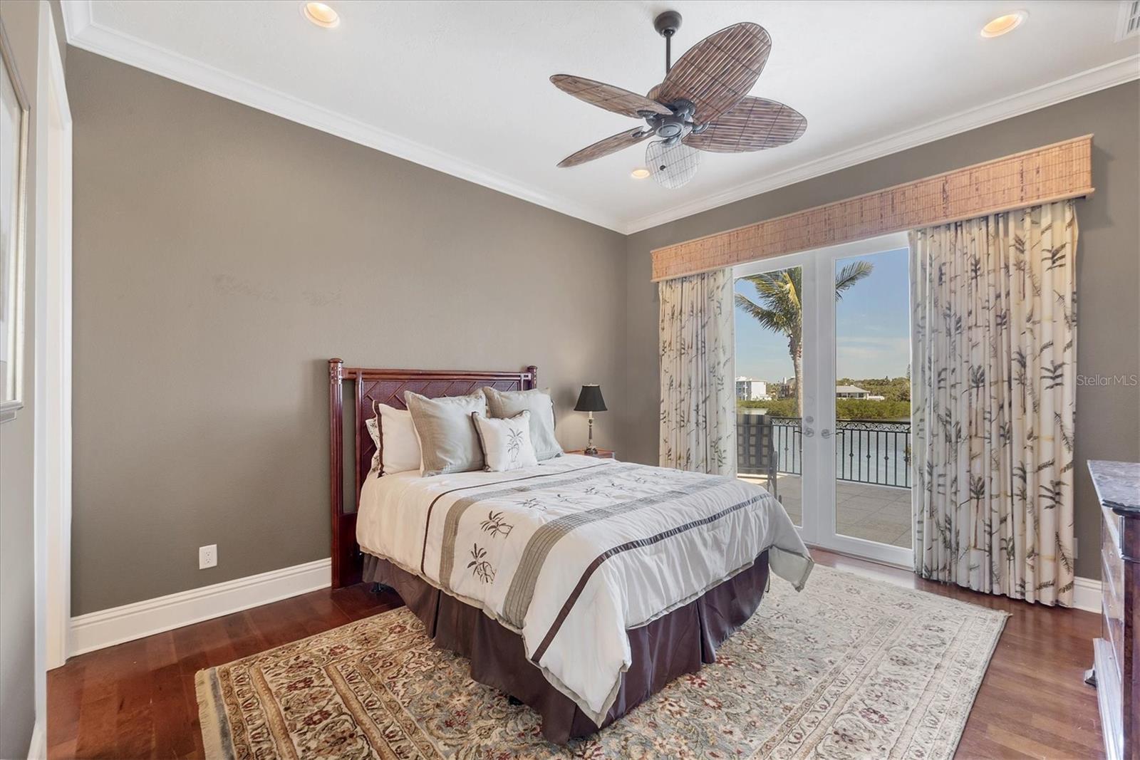 OYSTER BAY ESTATES - Residential