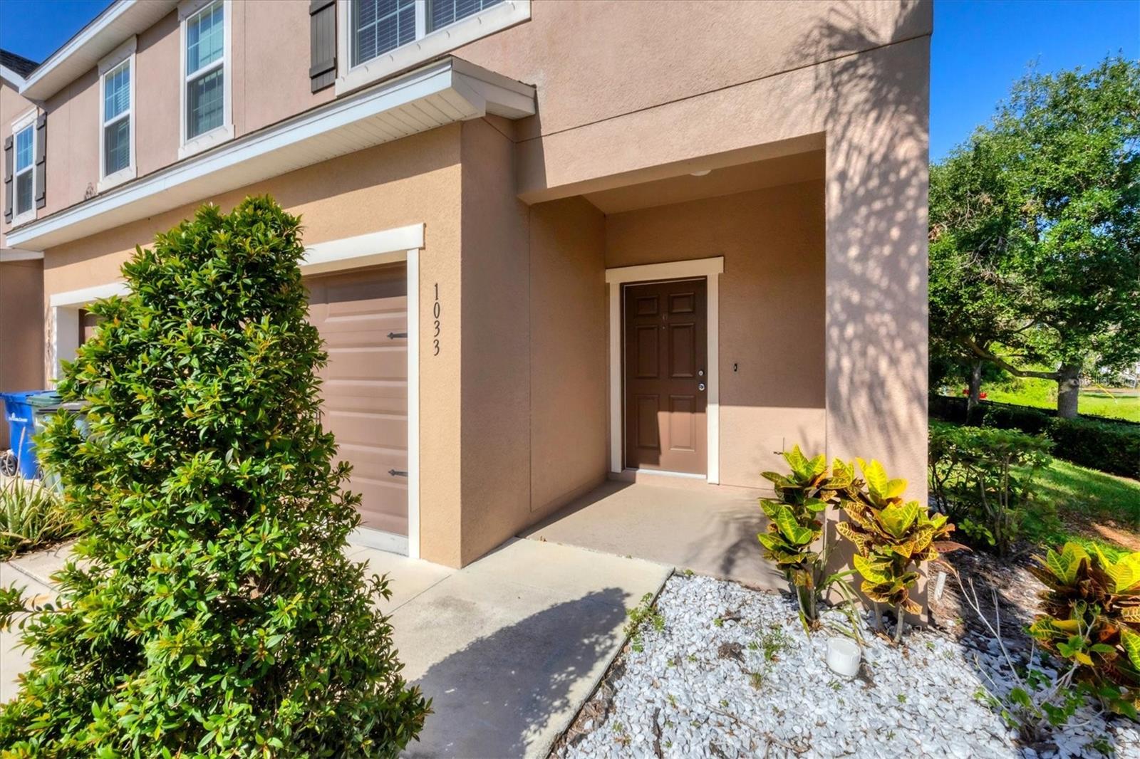1033 GRANTHAM DRIVE