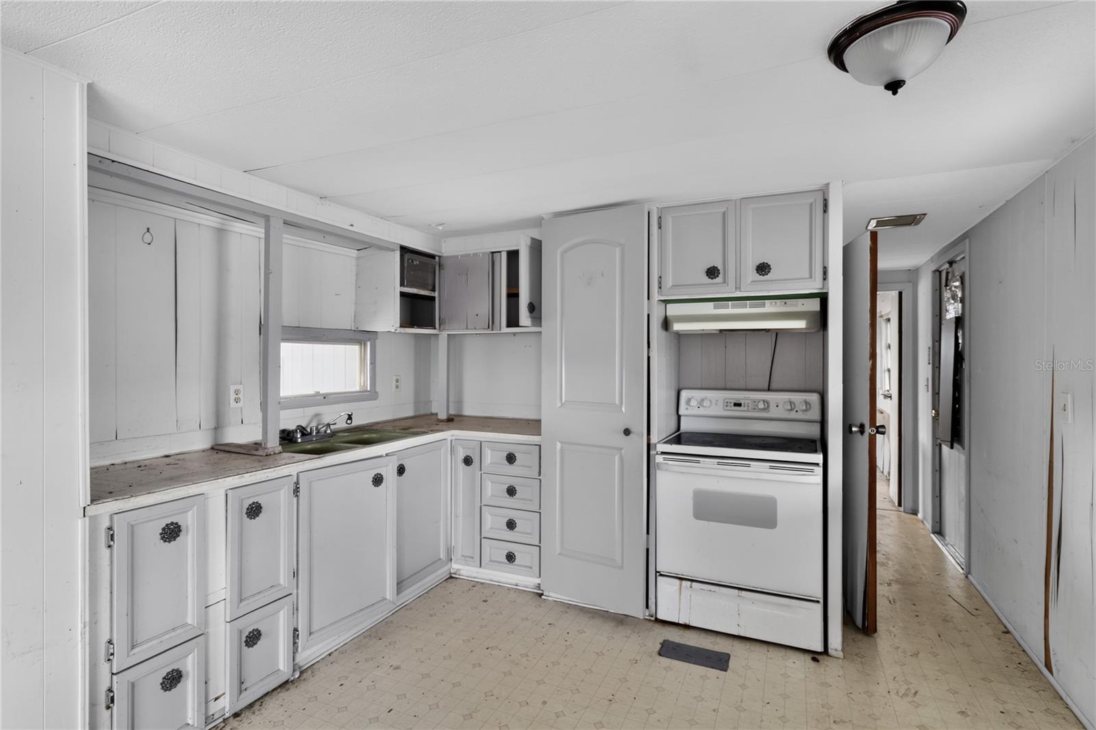 6639 TOWER DRIVE - Photo 4