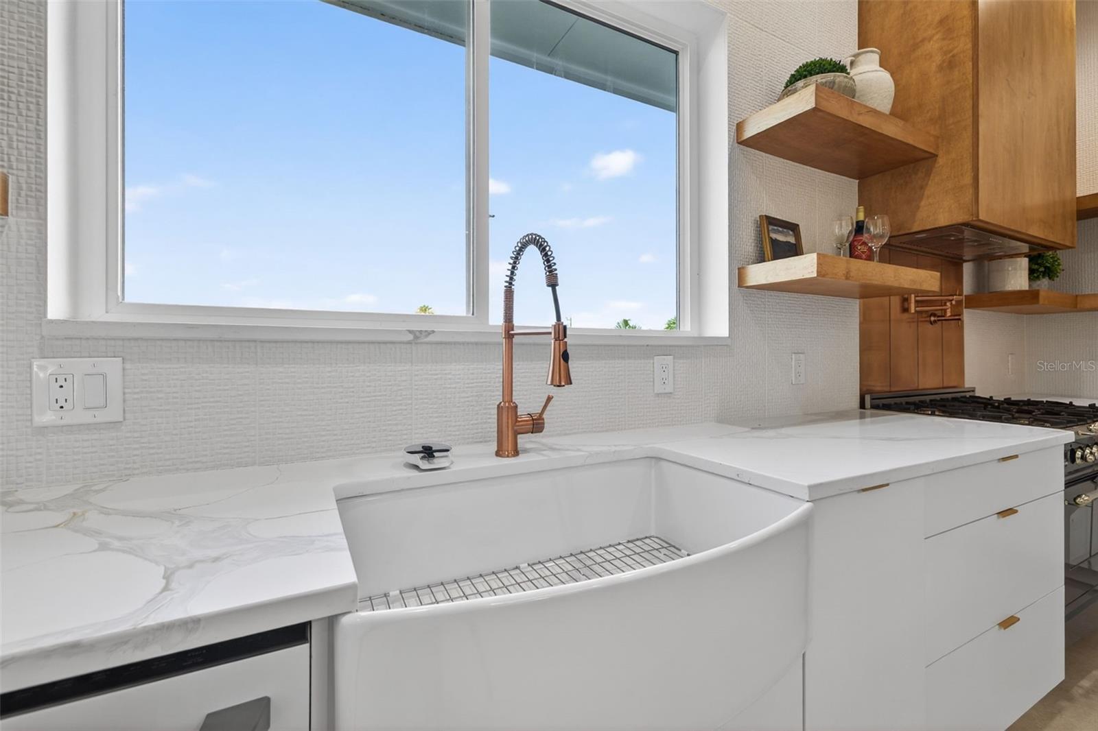 BELLEAIR BEACH YACHT CLUB ESTATES - Residential