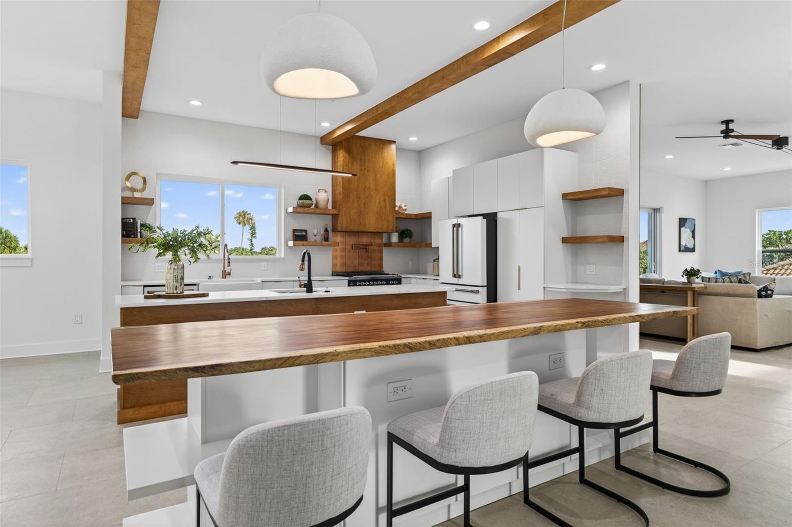 BELLEAIR BEACH YACHT CLUB ESTATES - Residential