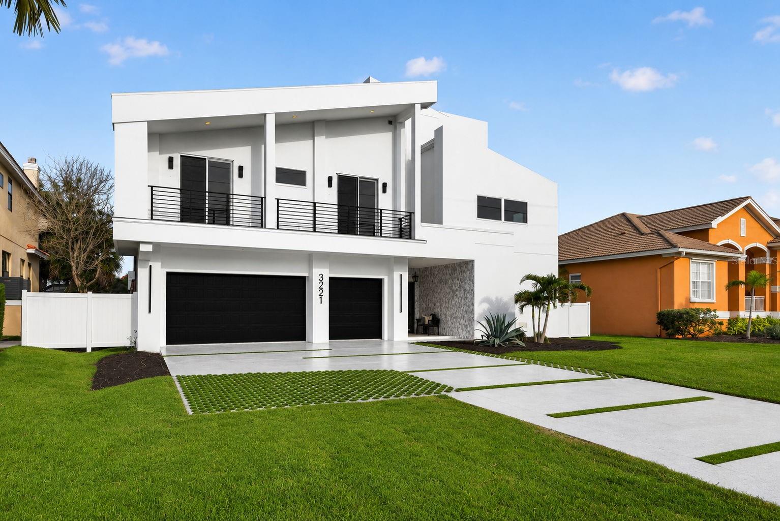 BELLEAIR BEACH YACHT CLUB ESTATES - Residential