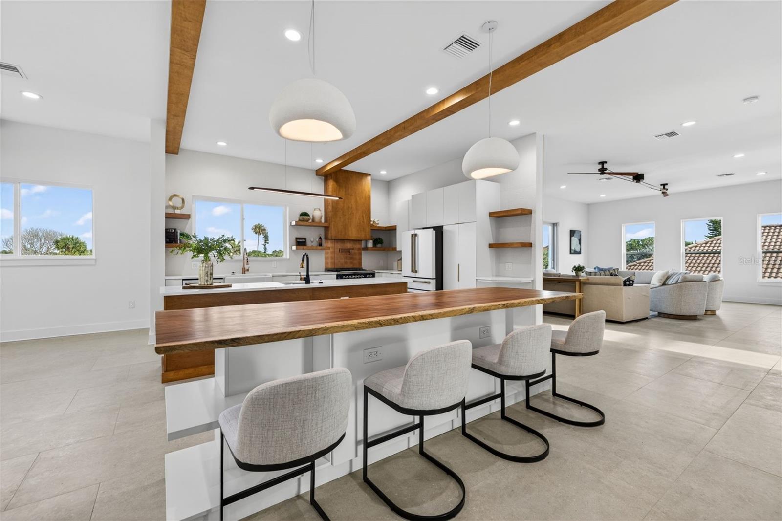 BELLEAIR BEACH YACHT CLUB ESTATES - Residential