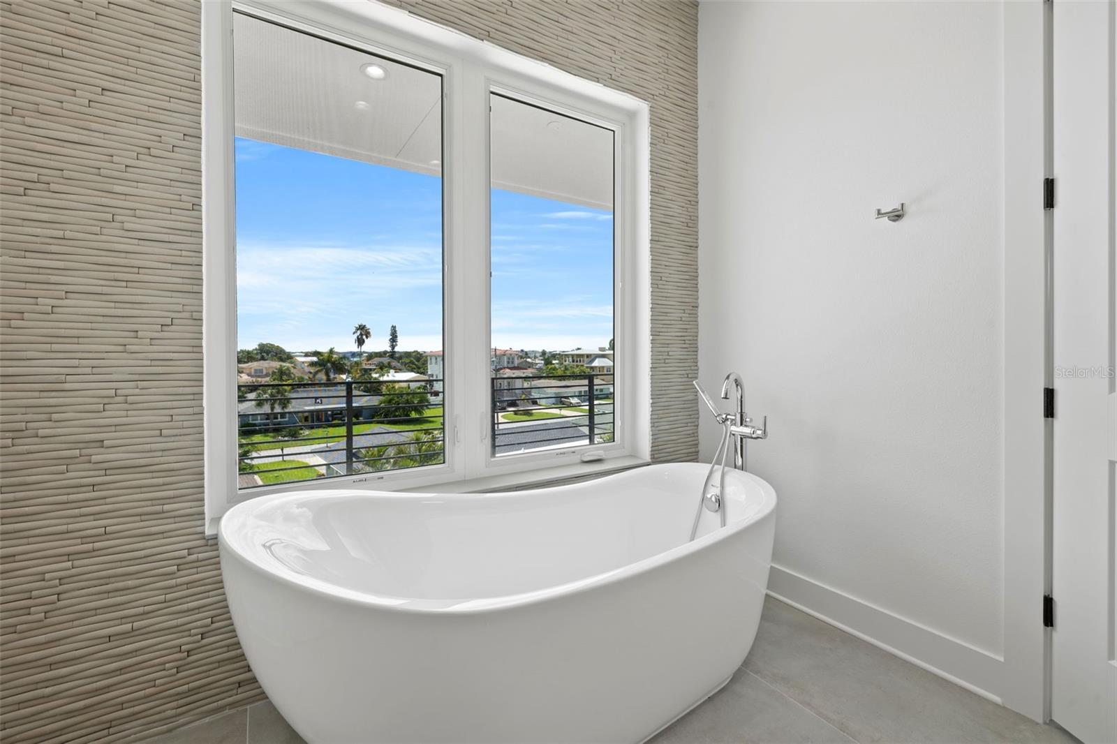 BELLEAIR BEACH YACHT CLUB ESTATES - Residential