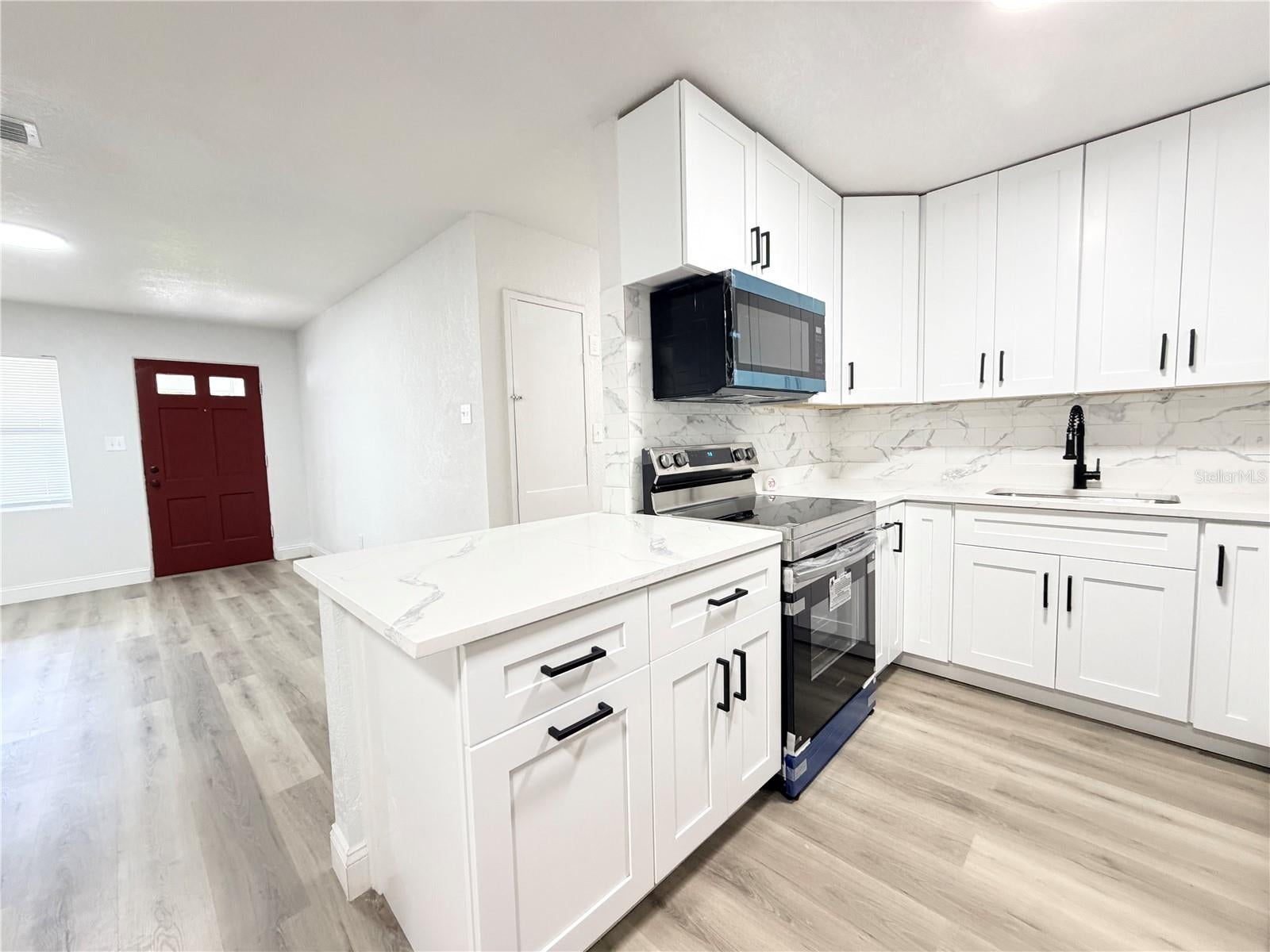 6224 CANDLEWOOD LANE