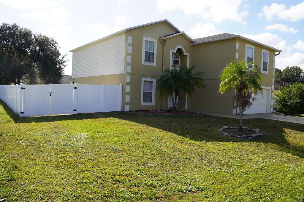 Photo of 304 Cocoa Court, Kissimmee, FL 34758 (MLS # S5140659)