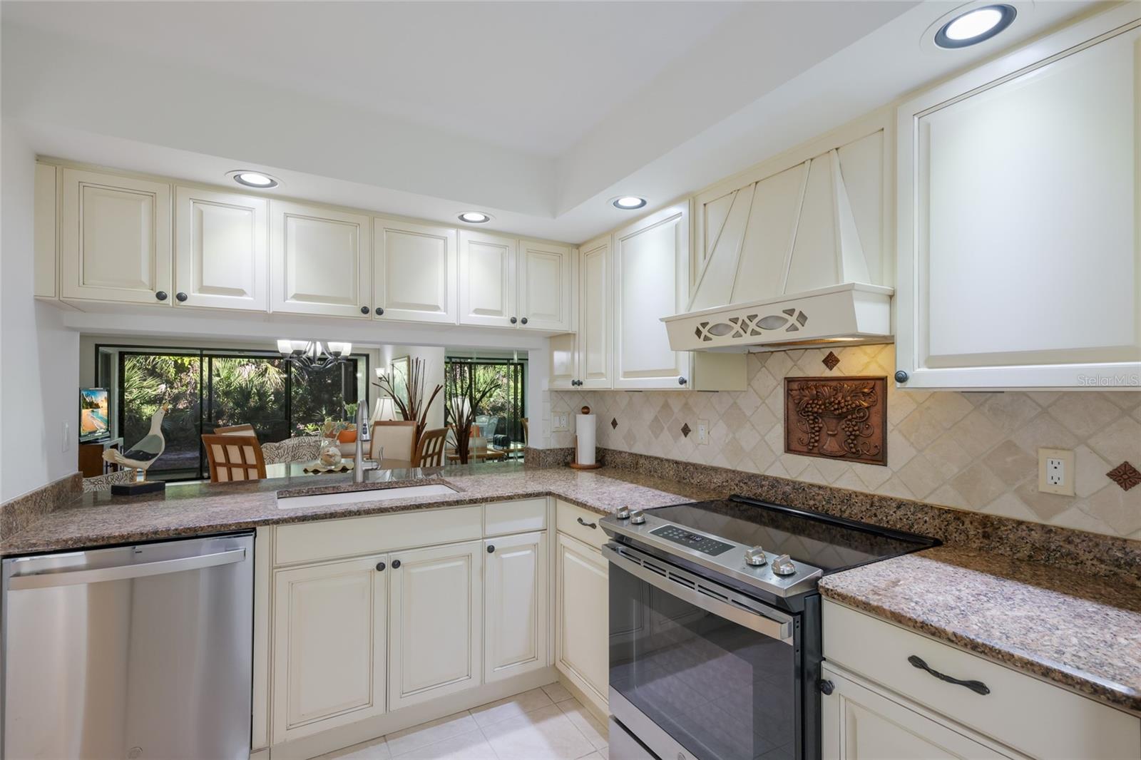 4759 WINSLOW BEACON 21