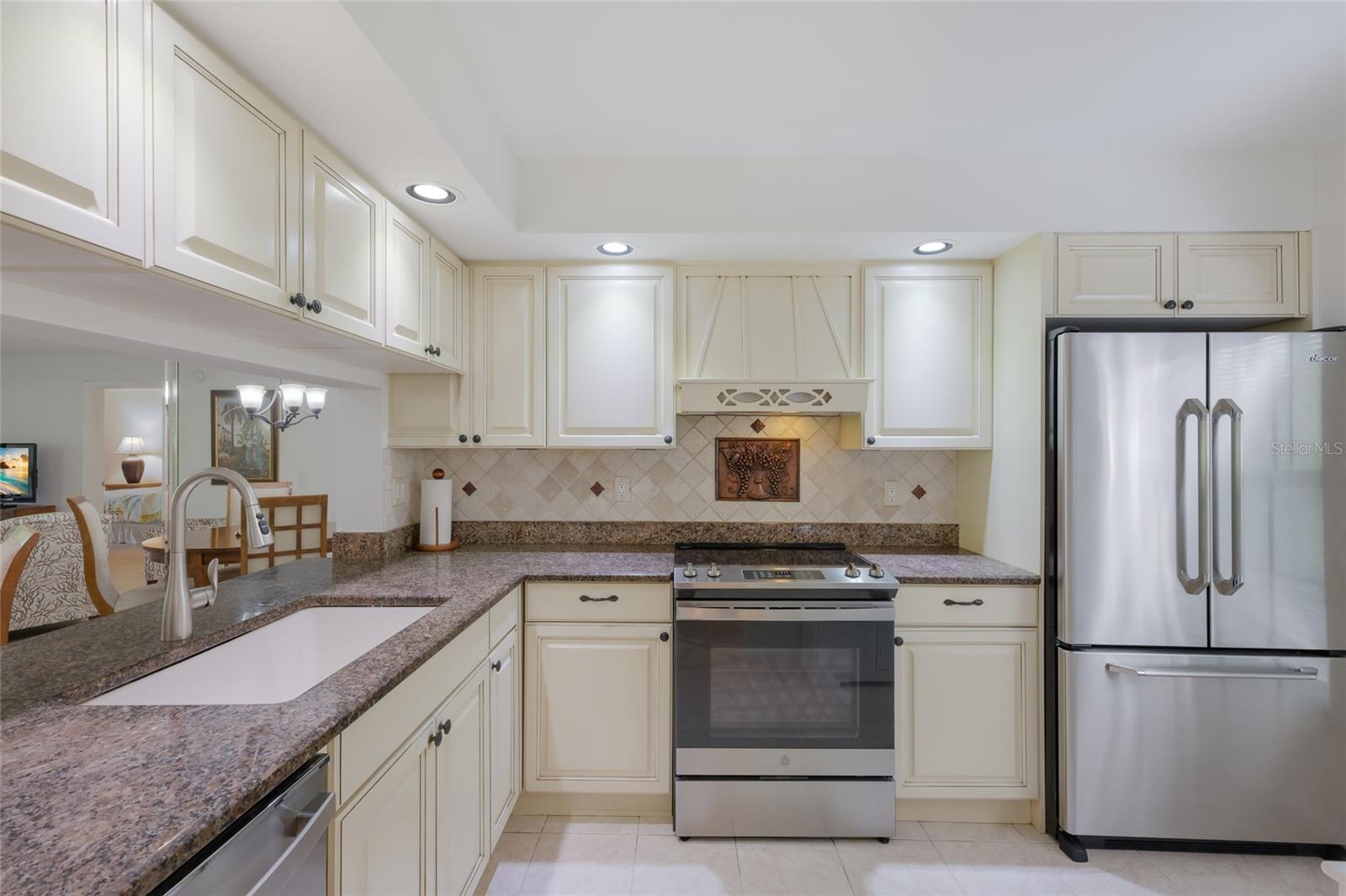 4759 WINSLOW BEACON 21