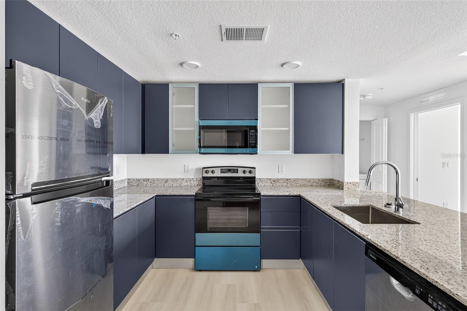 5563 MILLENIA PARK BLVD 417