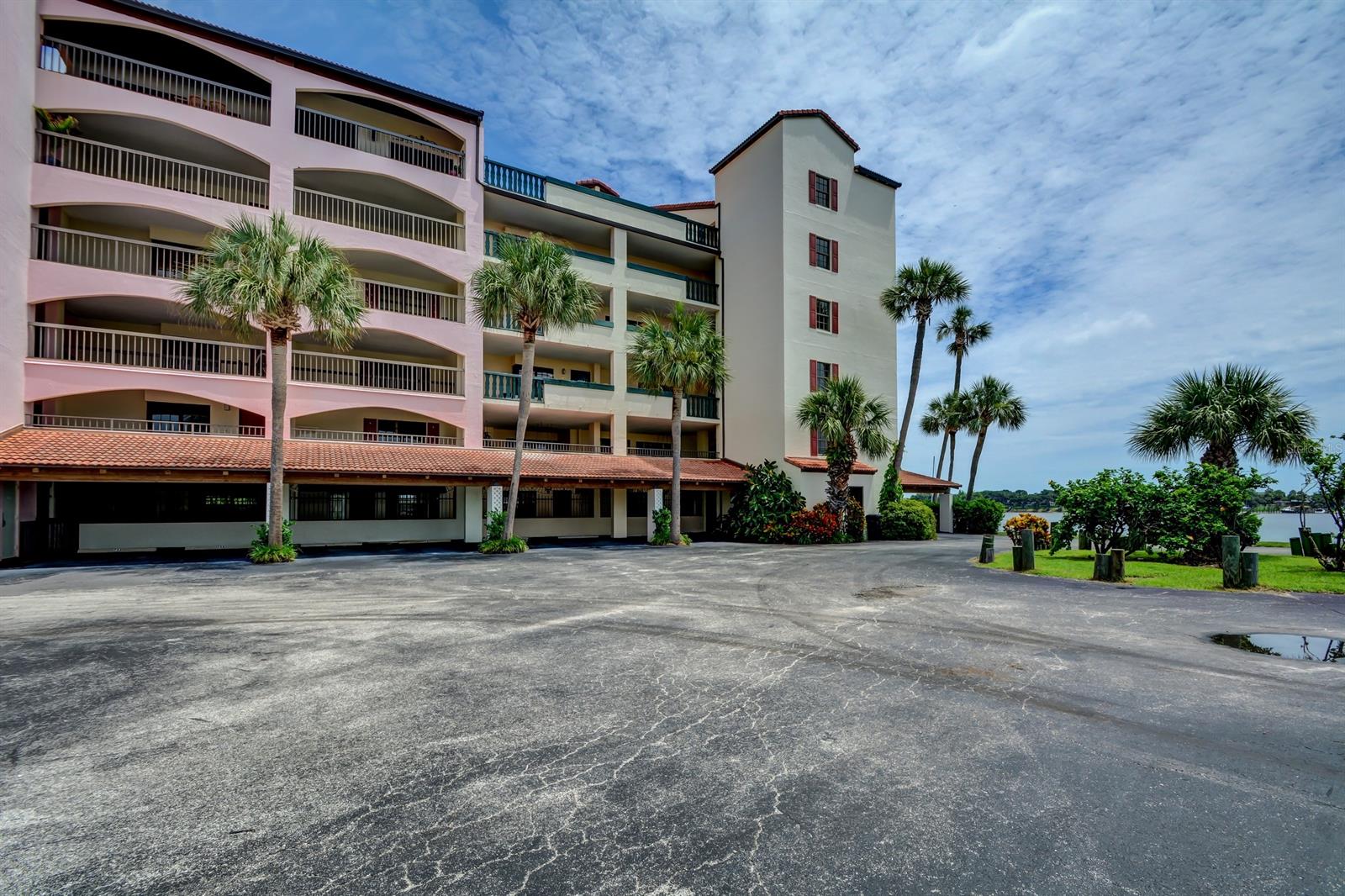 Marina Point Ph 01 Condo - Residential