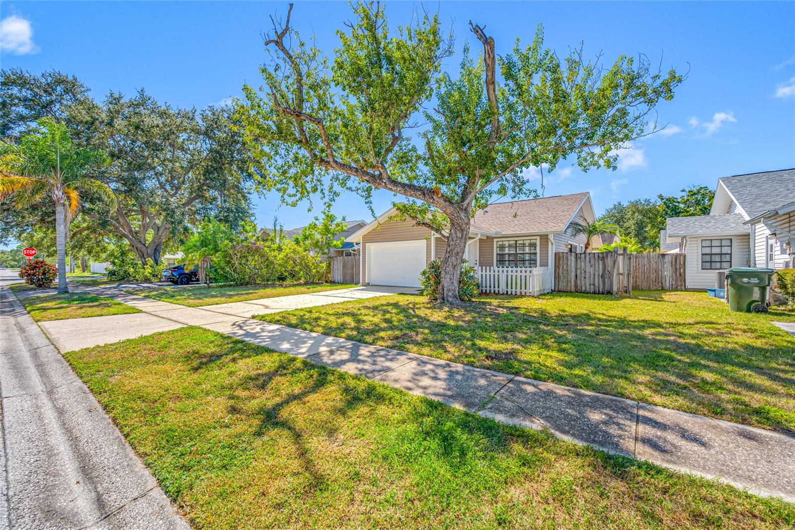 1822 TALL PINES DRIVE