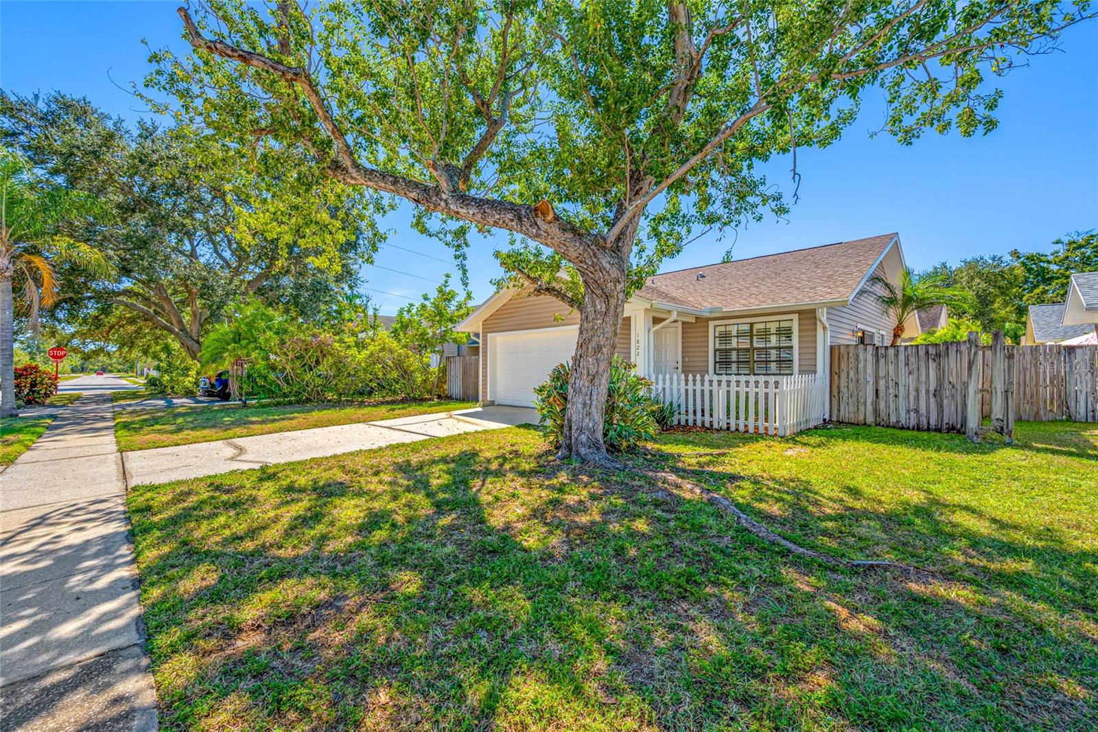 1822 TALL PINES DRIVE