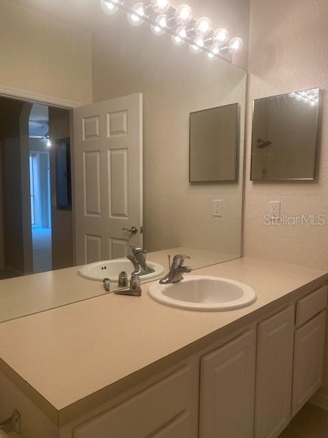 HORIZONS/VISTA LAKES PH 03 - Residential Lease