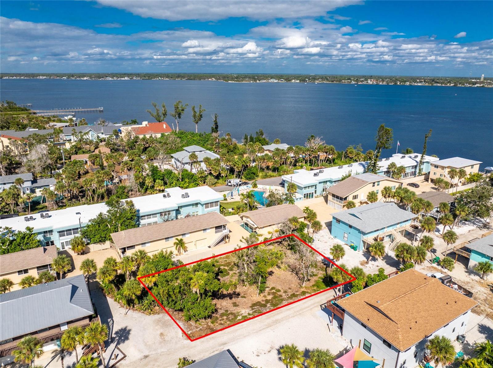 SCOTTS JUNGLEWOOD BCH CLUB - Land