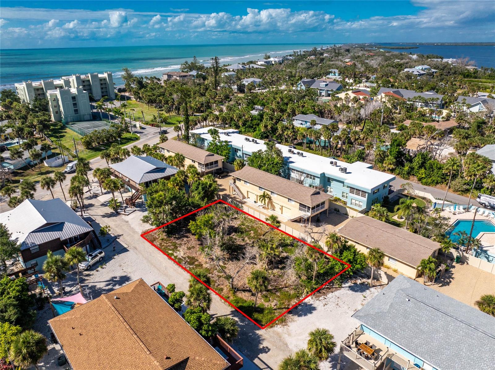 SCOTTS JUNGLEWOOD BCH CLUB - Land