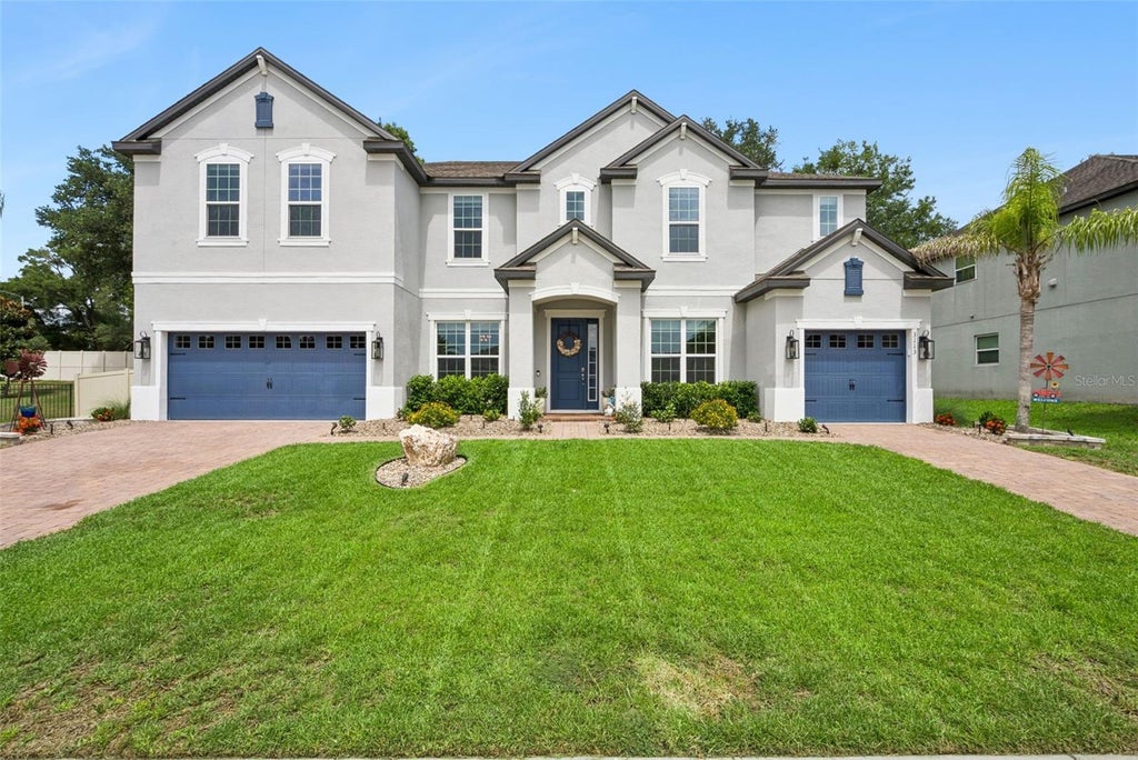 Photo of 3113 Pinenut Drive, Apopka, FL 32712 (MLS # O6417526)