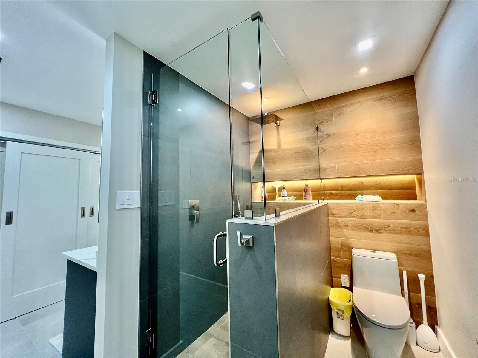 MARINA SOUTH SHORE CONDO - Residential Lease