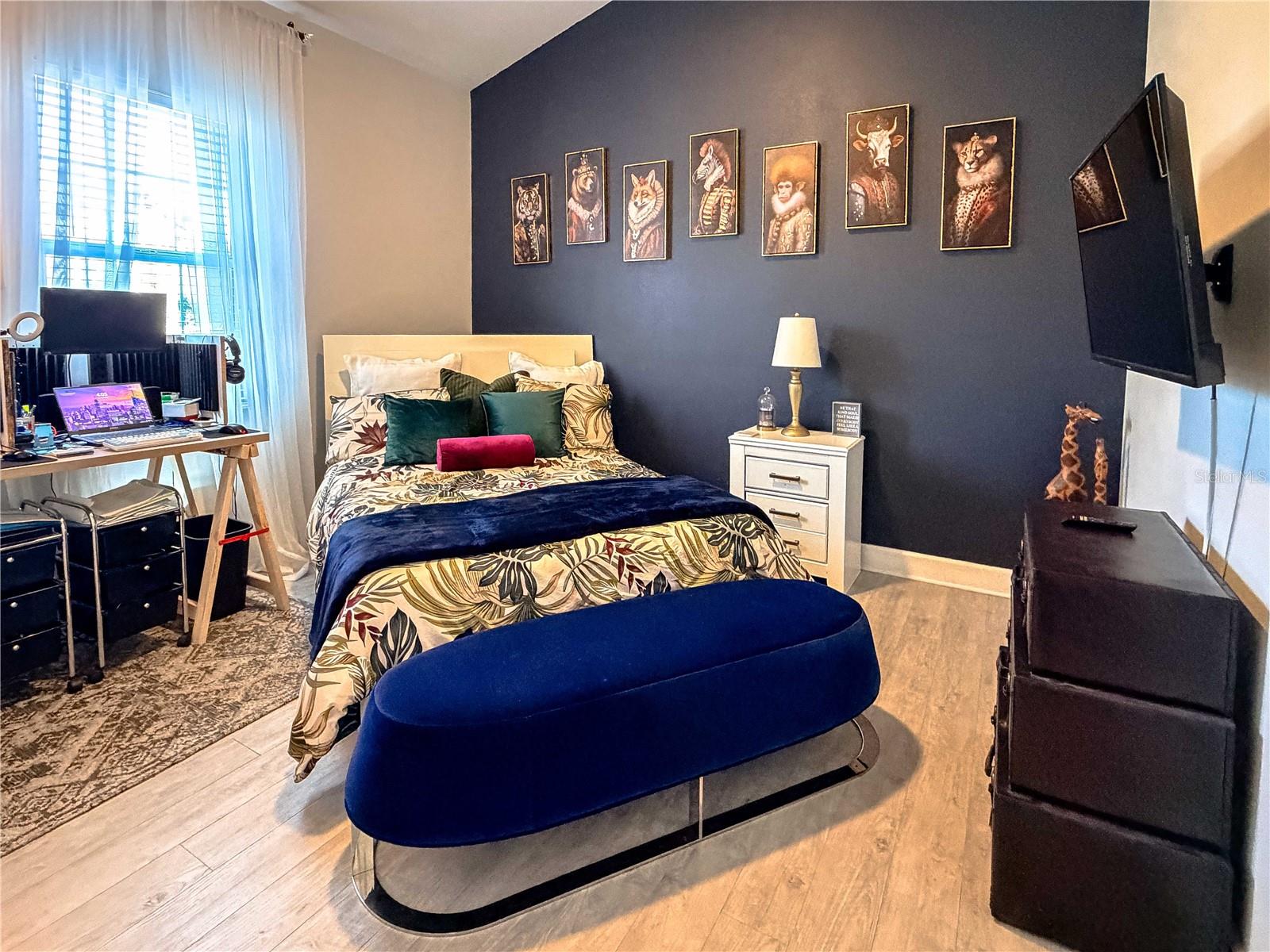 LINCOLNWOOD ESTATES - Residential