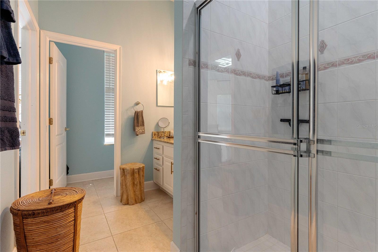 LINCOLNWOOD ESTATES - Residential