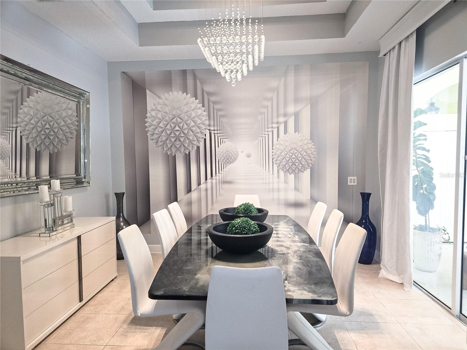 LINCOLNWOOD ESTATES - Residential