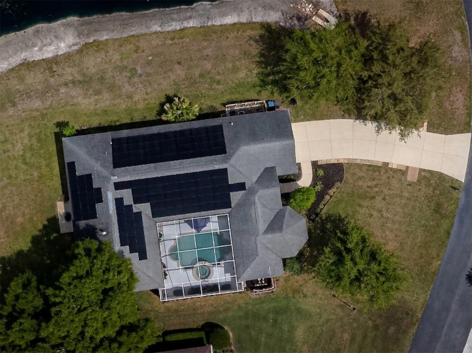 LINCOLNWOOD ESTATES - Residential