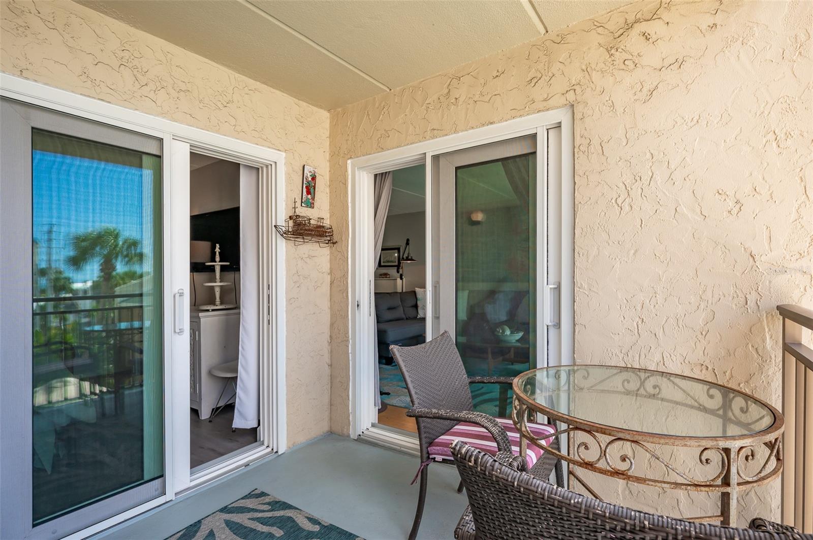 PRESIDENTIAL THE - Residential