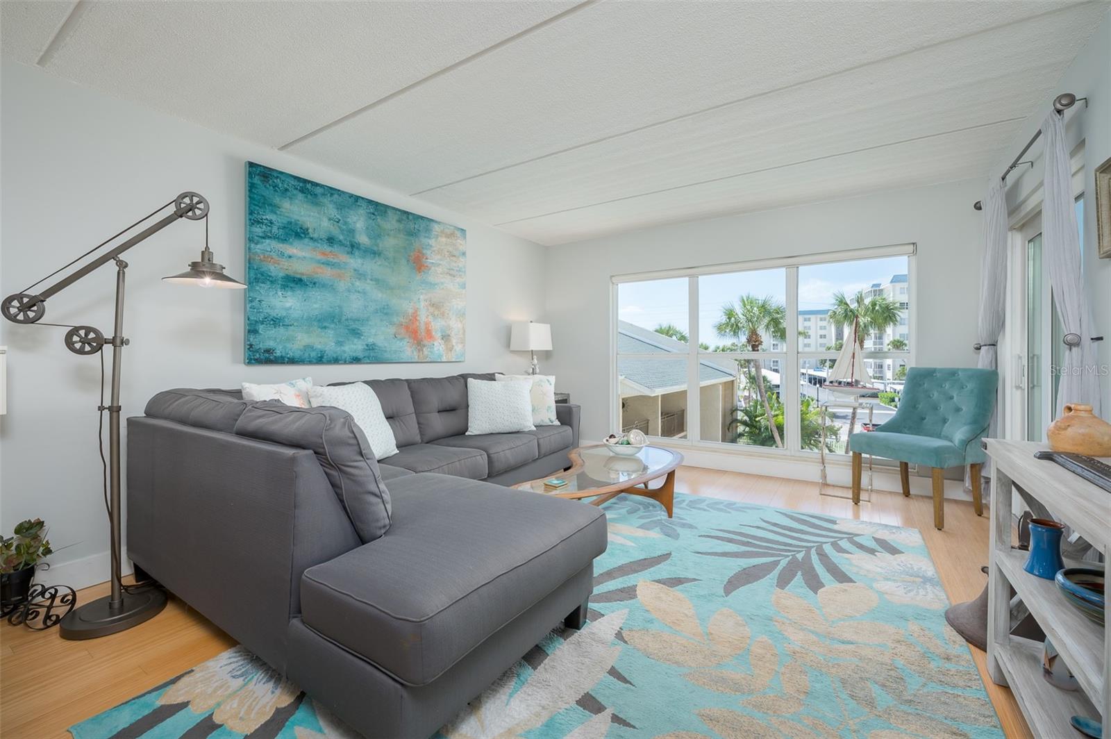 PRESIDENTIAL THE - Residential