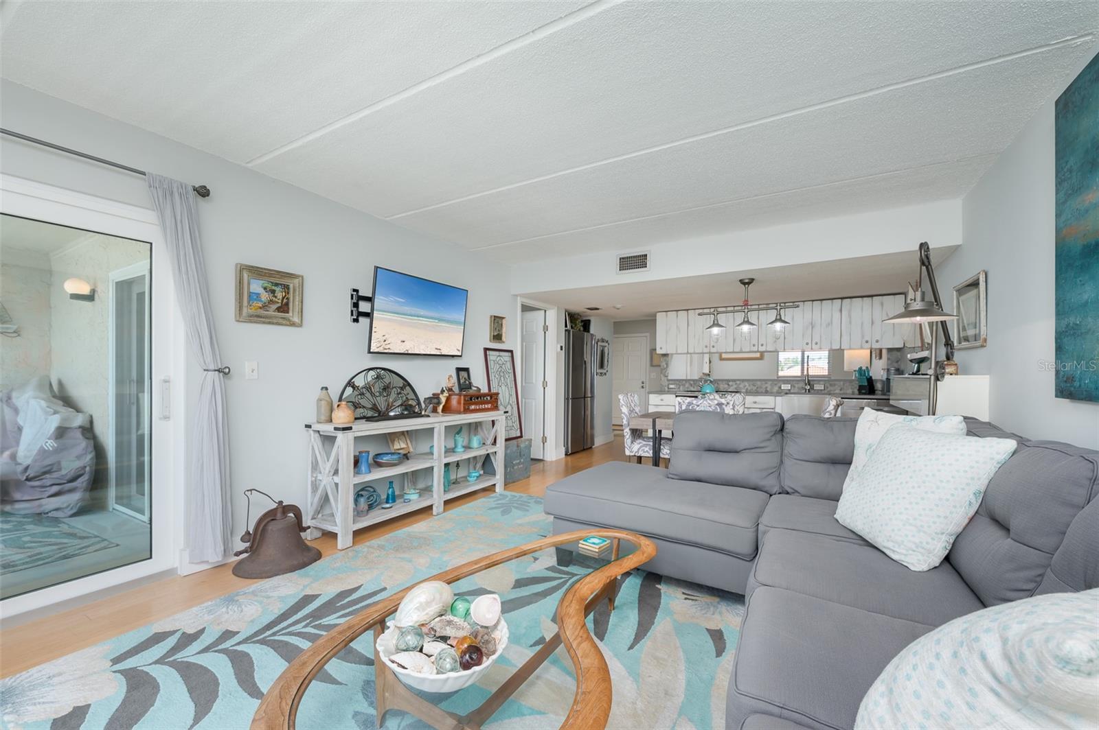 PRESIDENTIAL THE - Residential