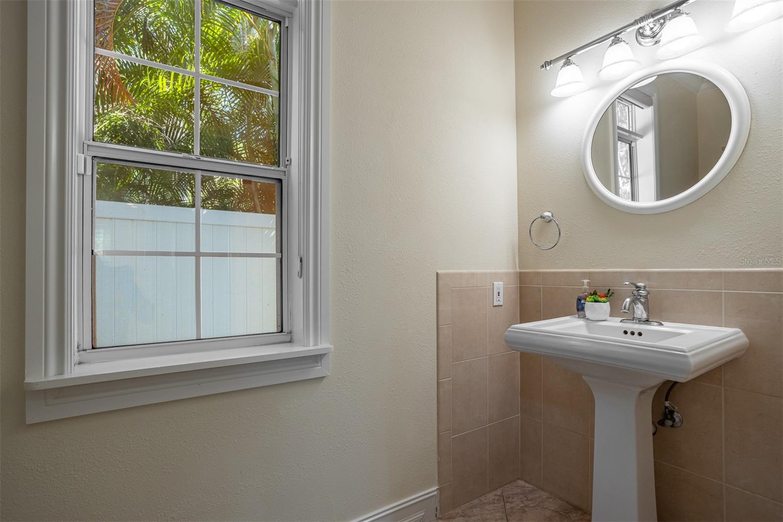 SHIRLEY MANOR SUB - Residential