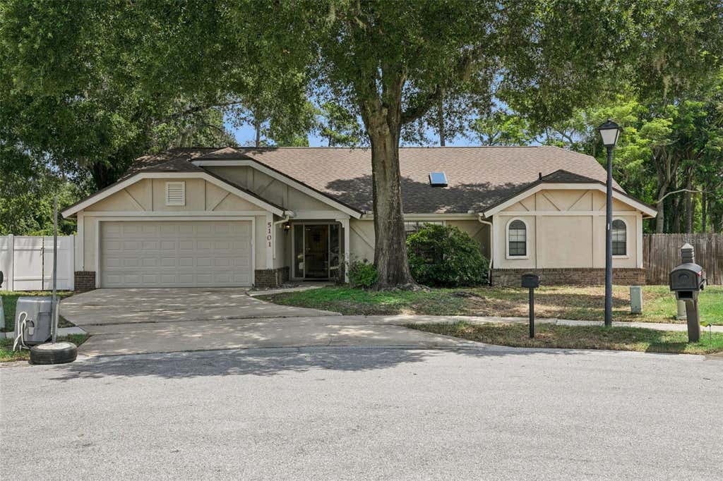 Photo of 5101 Goldenwood Drive, Orlando, FL 32817 (MLS # O6436279)