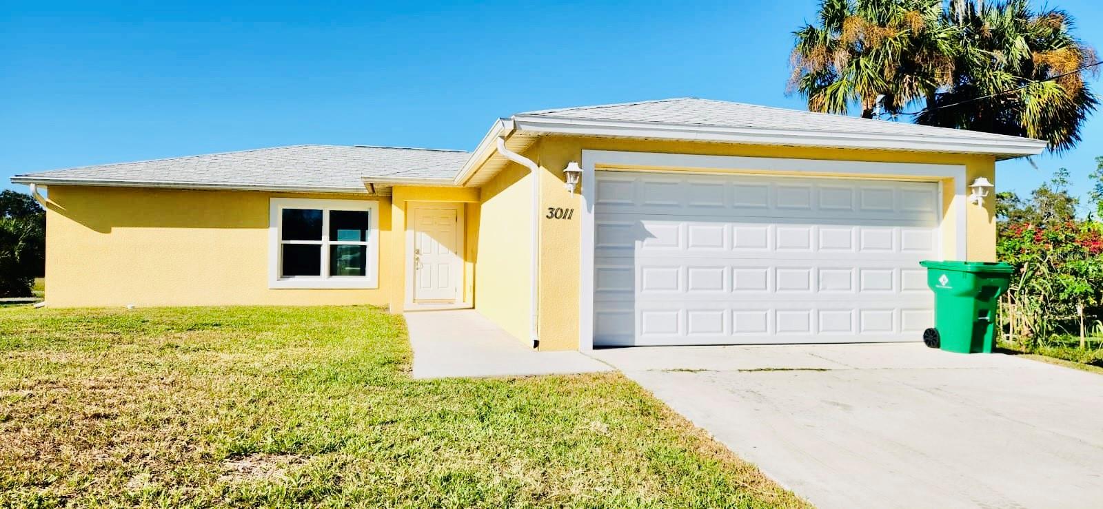House ready to move in a Charm and quietly neighborhood
No hoa closed to shopping, great schools and many more items