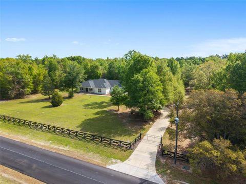 Tiny photo for 11551 SW 128th Avenue, Dunnellon, FL 34432 (MLS # OM721636)