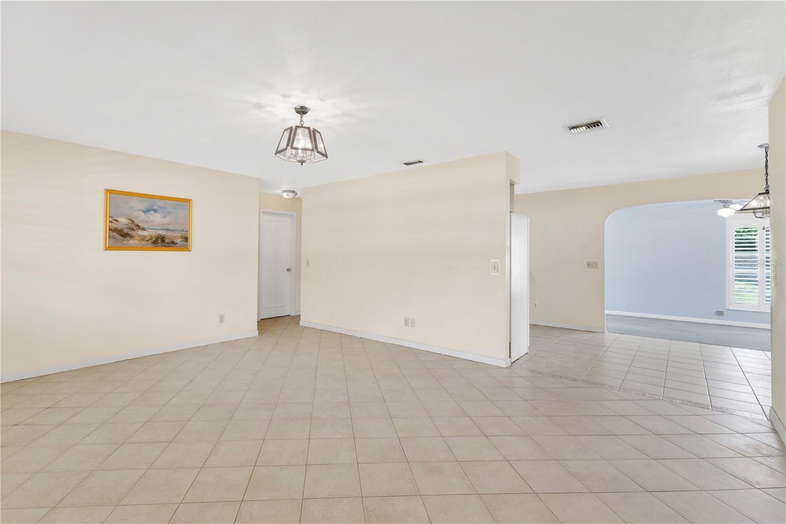 867 FLORALAND AVENUE