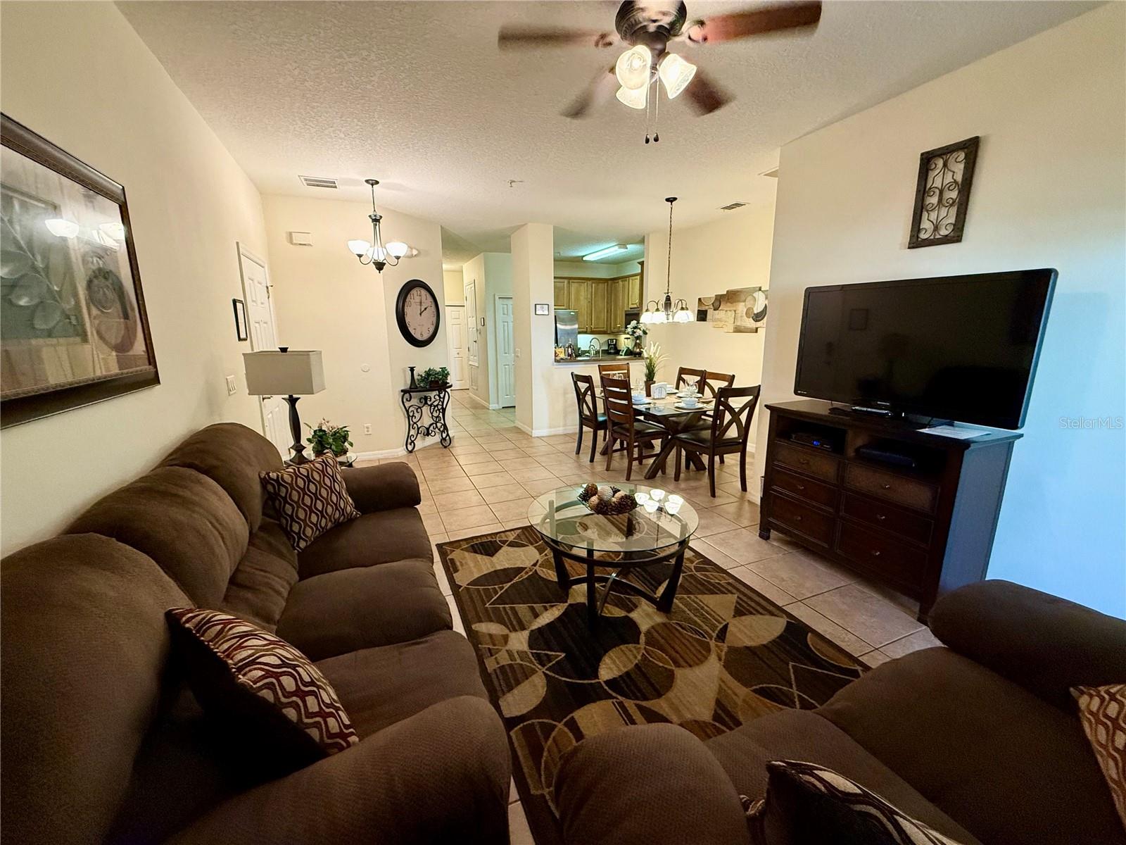 OAKWATER CONDO PH4 - Residential