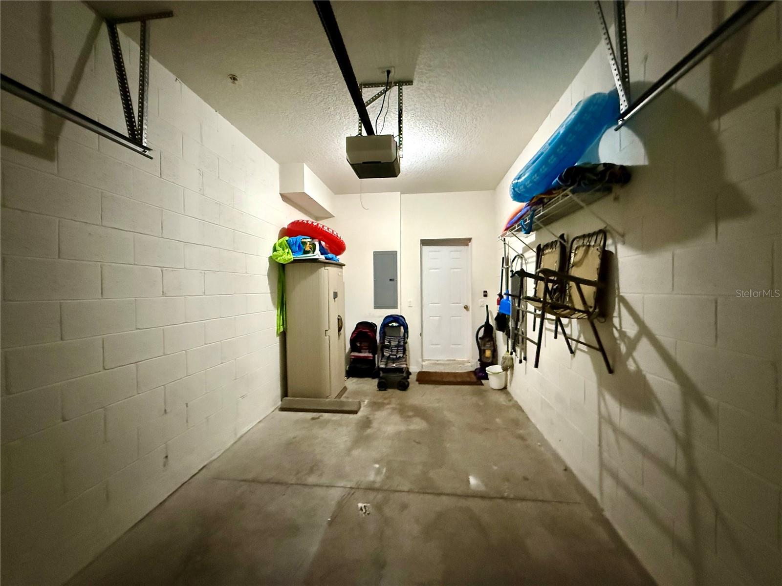 OAKWATER CONDO PH4 - Residential