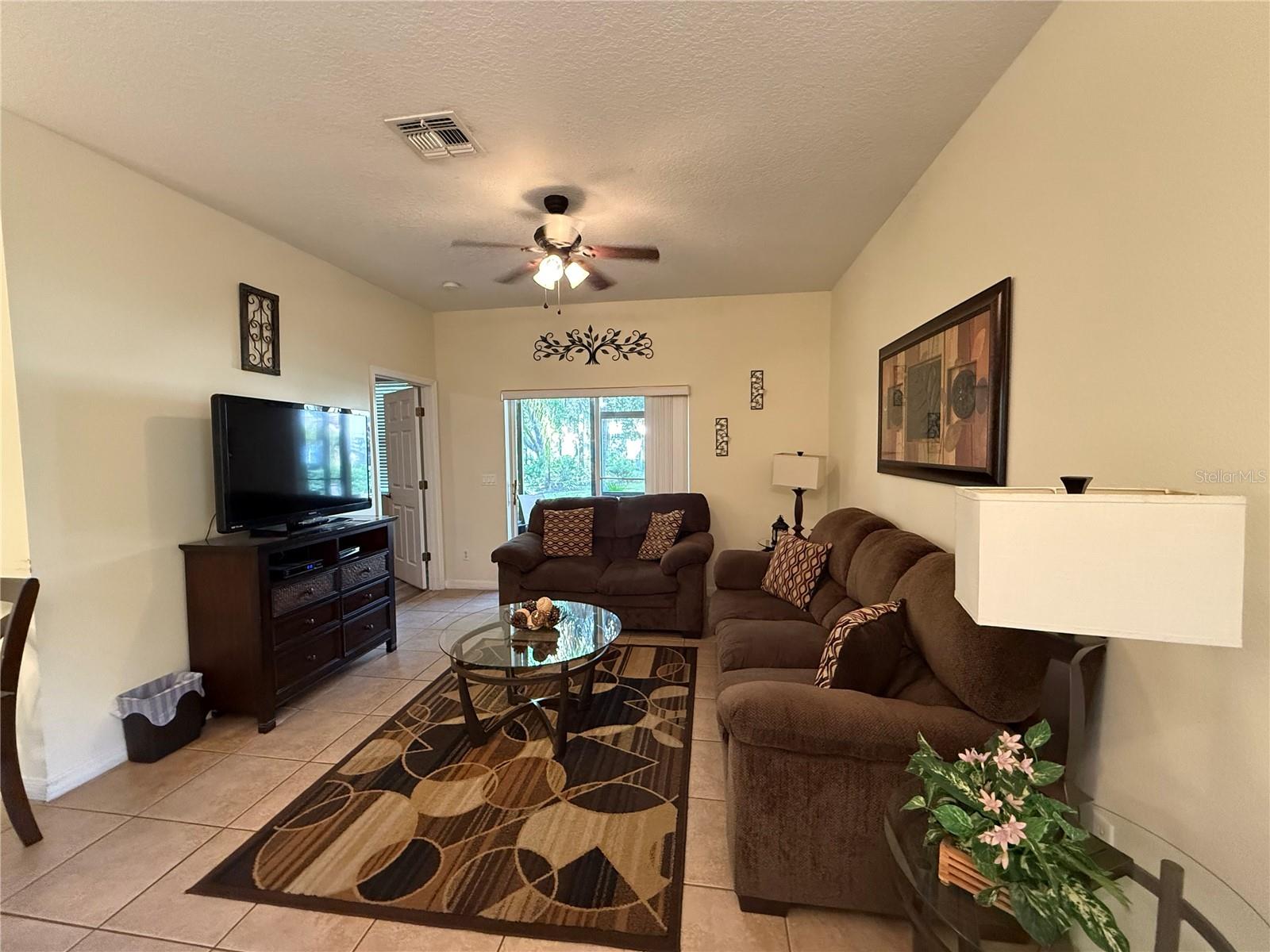 OAKWATER CONDO PH4 - Residential