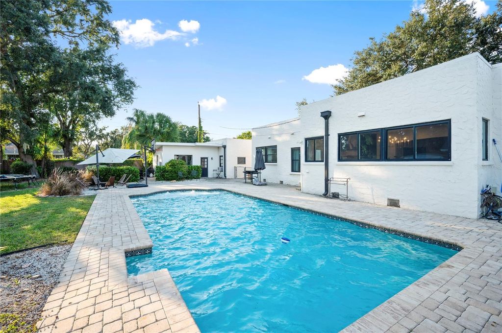 Photo of 801 Hollingsworth Road, Lakeland, FL 33801 (MLS # L4956775)