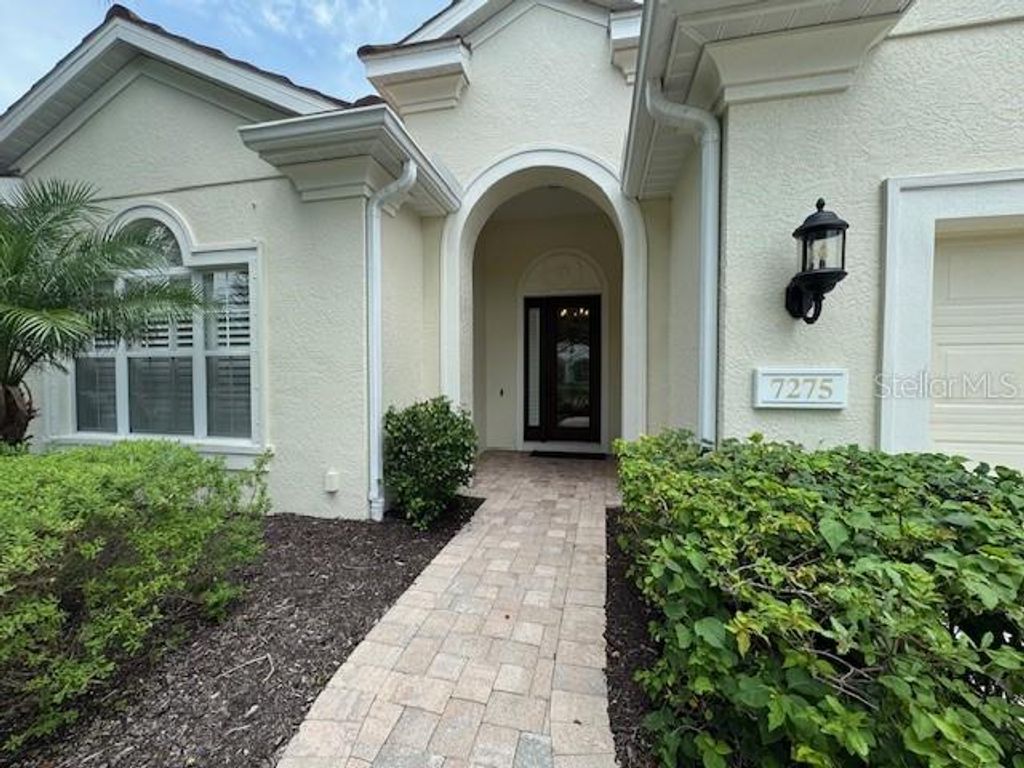 Photo of 7275 Lismore Court, Lakewood Ranch, FL 34202 (MLS # A4658290)
