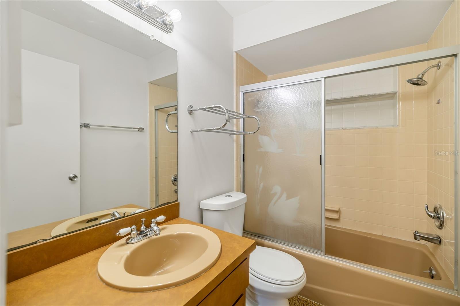 PINE LAKES SUB - Residential